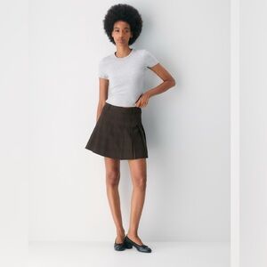 Aritzia Sunday Best
BestHug™ Little Ribbed T-Shirt